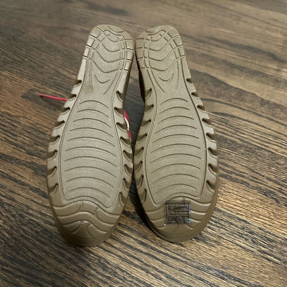 8.5 Sketchers Lace Up Wedges Code Red - Picture 5 of 6